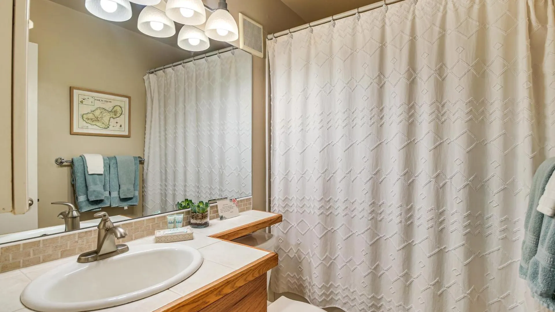 Gorgeous Oceanfront Condo With Spectacular Views! Kīhei