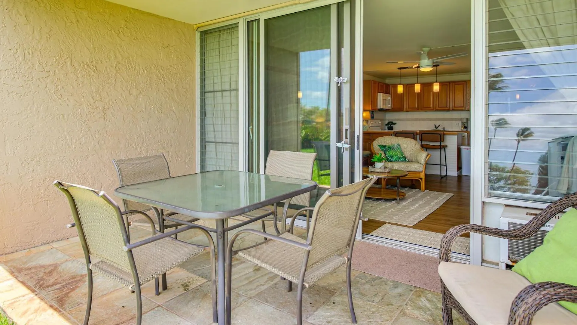 Gorgeous Oceanfront Condo With Spectacular Views! Kīhei